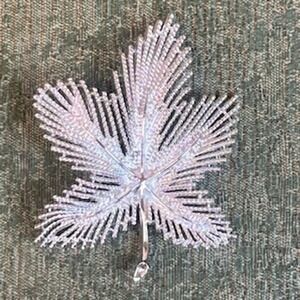 Vintage Silver Tone Maple Leaf Brooch Large Textured Feathered Statement Pin